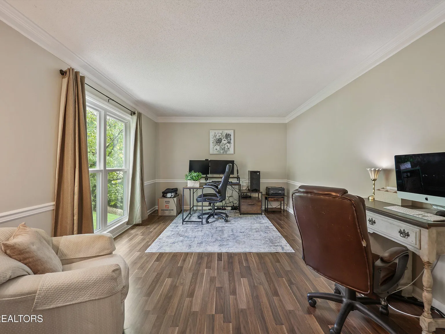 Spacious home office with hardwood floors at 11016 Calloway View Dr